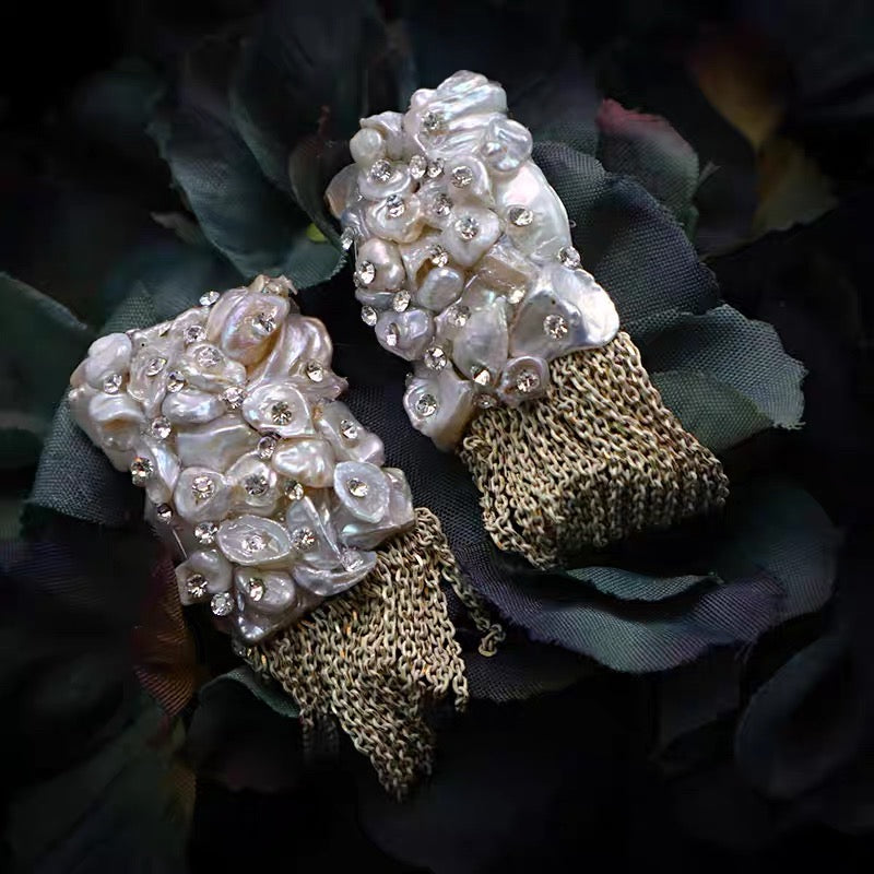 PearlCascade & MetalWeave Earrings