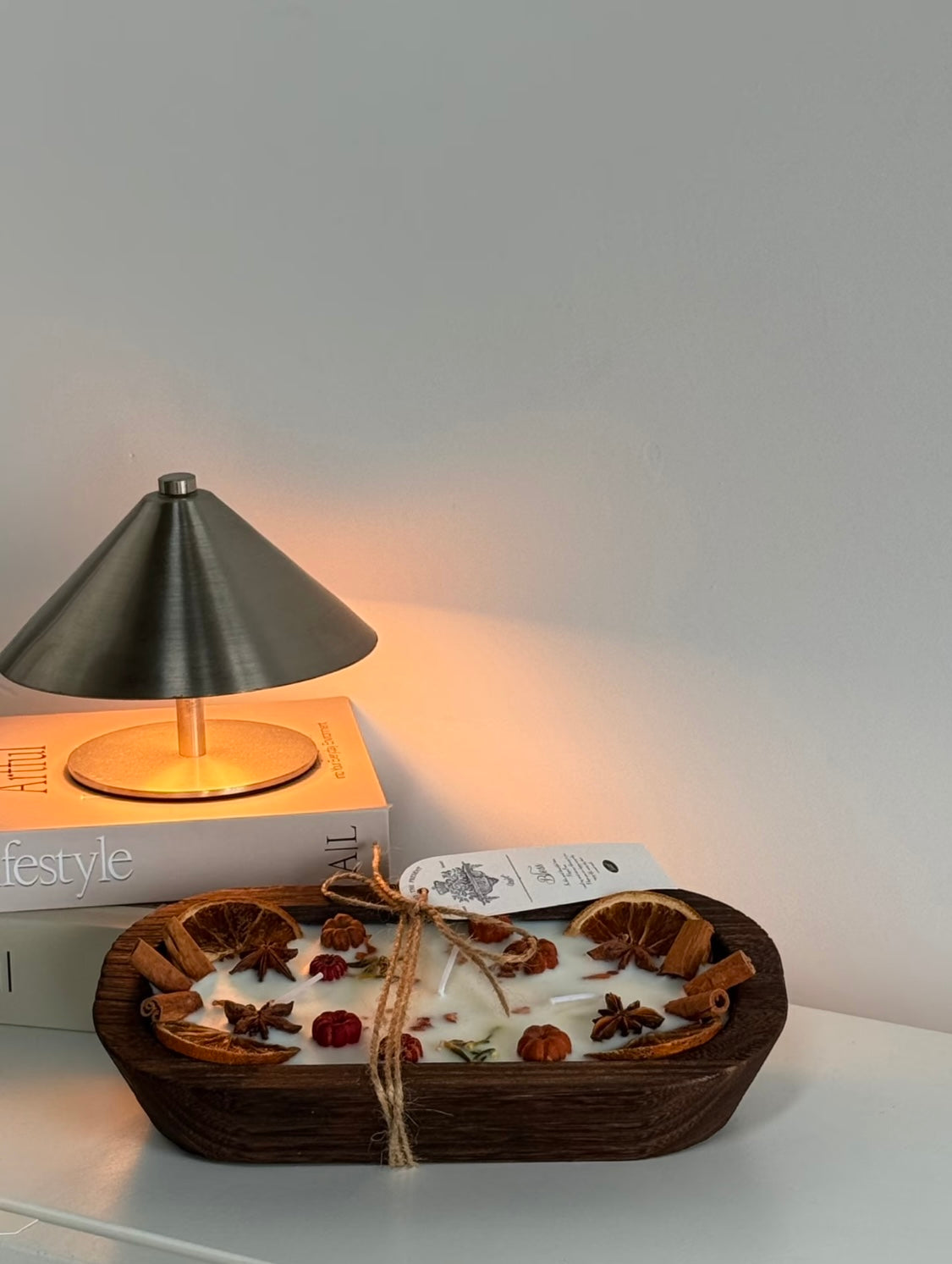 Gardenia Glow Wooden Tray Candle