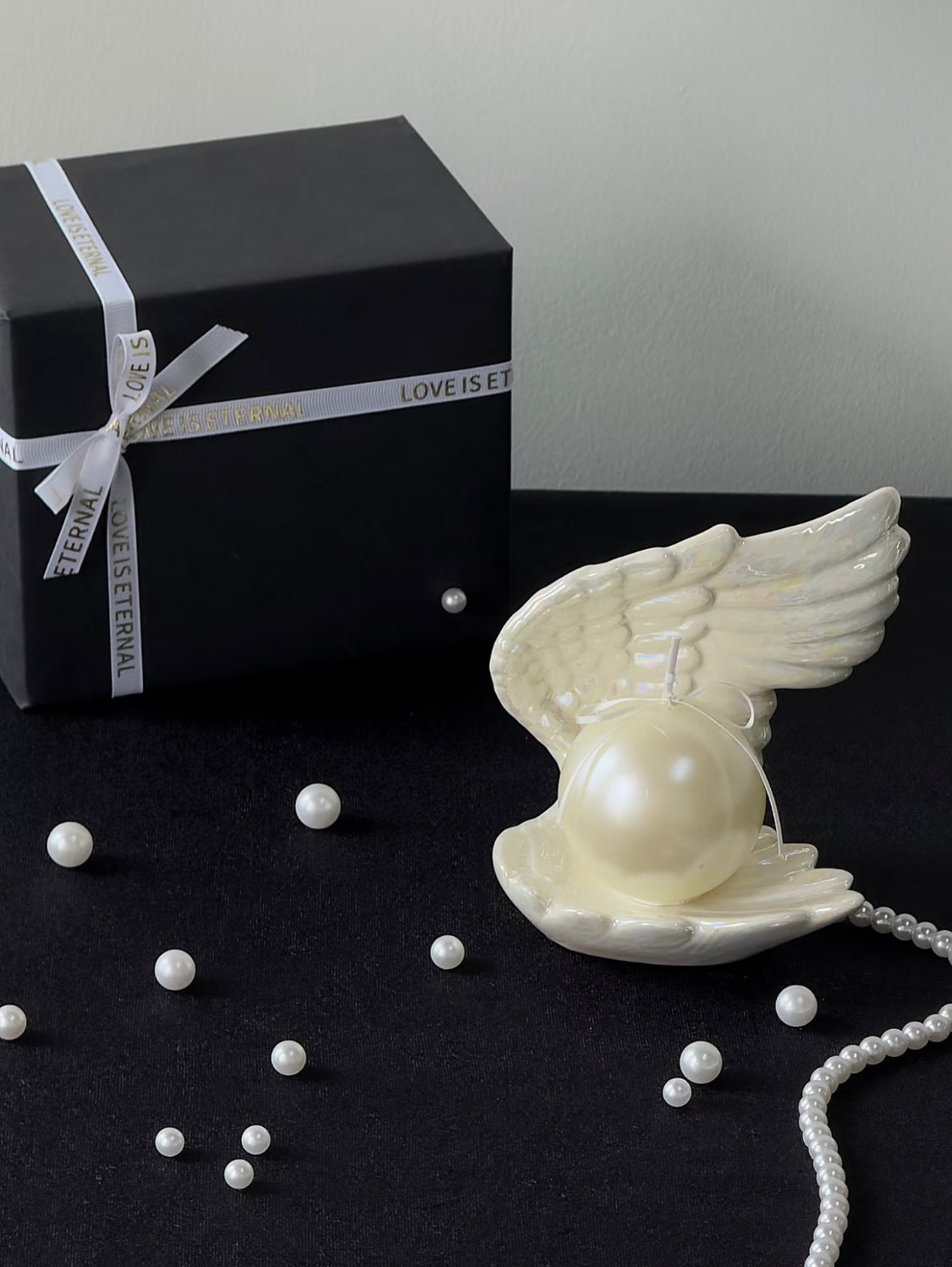 Pearl & Seashell Ceramic Candle Gift Set