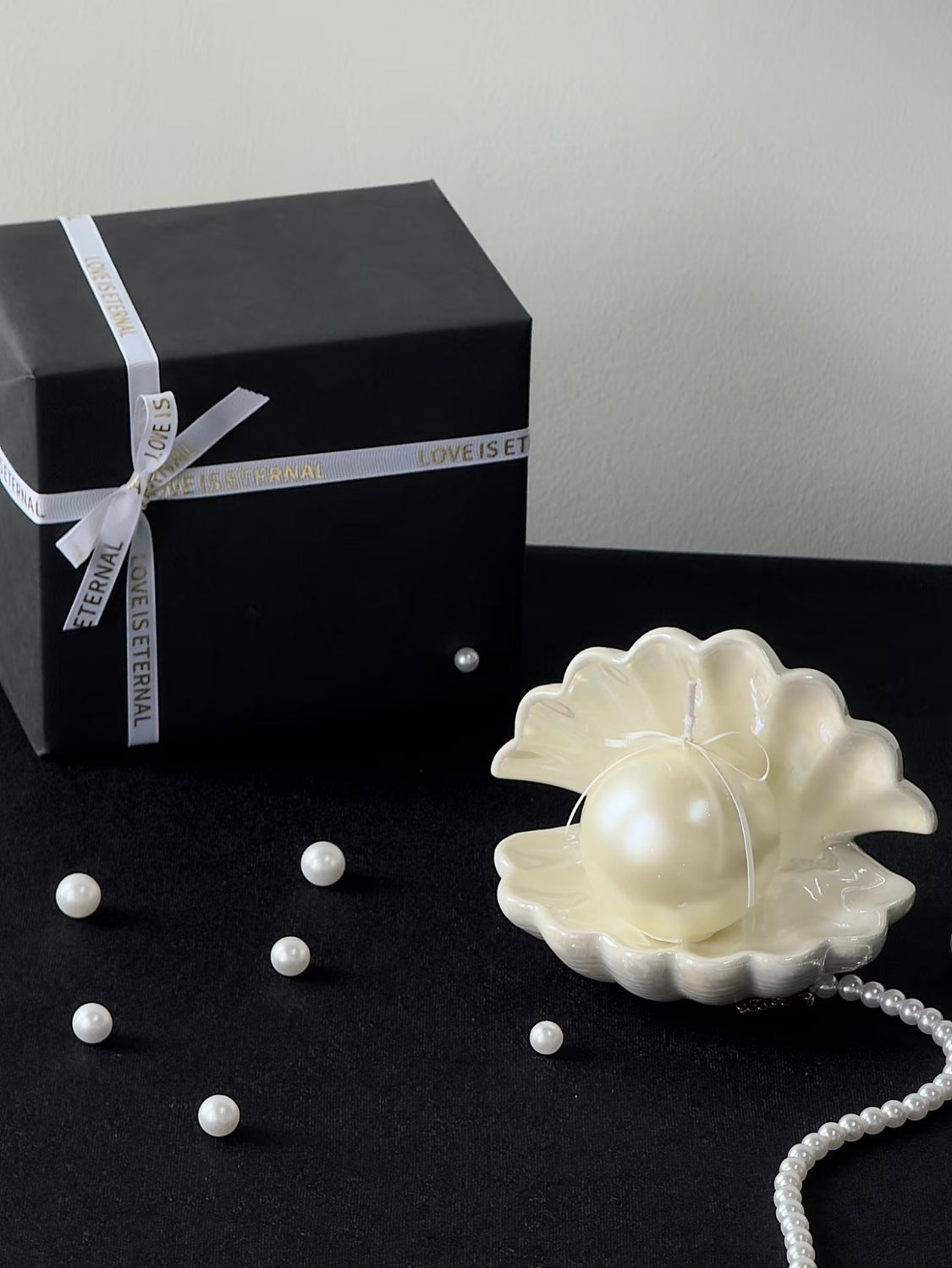 Pearl & Seashell Ceramic Candle Gift Set