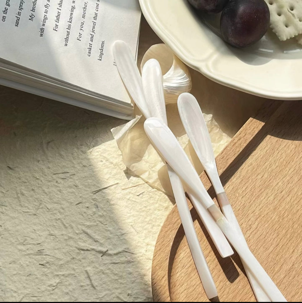 DewDrop Nacre Stirrer – Handcrafted Freshwater & Mississippi Pink Shell Spoon