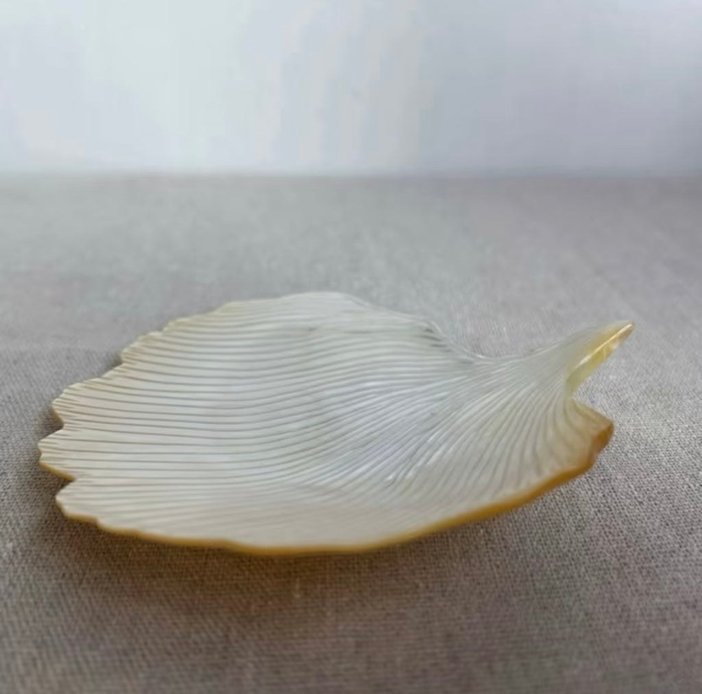 GinkgoNacre Leaf Dish – Handcrafted Yellow Mussel Shell Tray