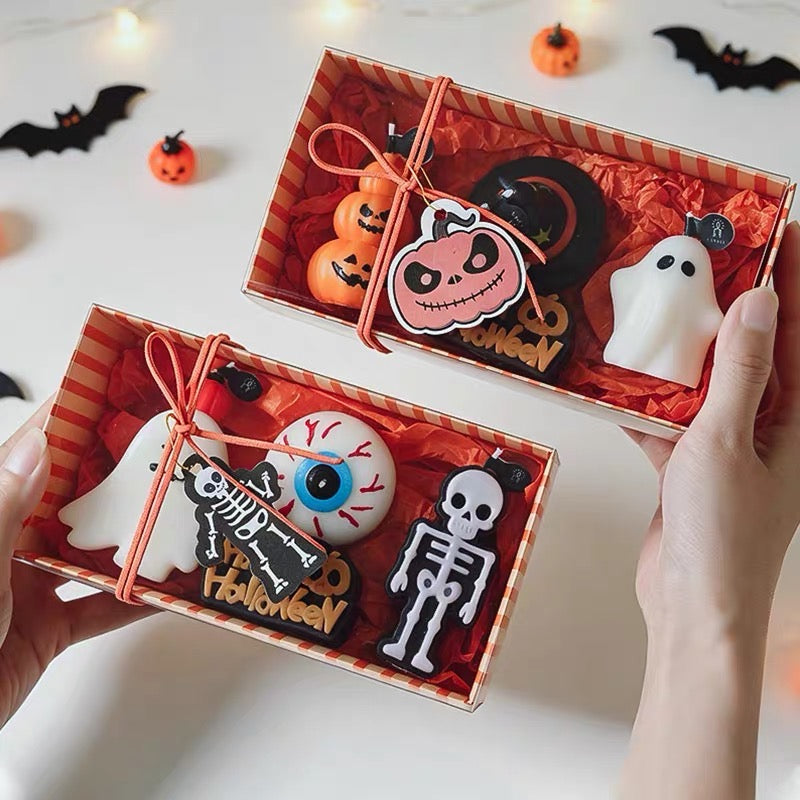 Halloween Scented Candle Gift Set – 4-Piece Spooky Decor