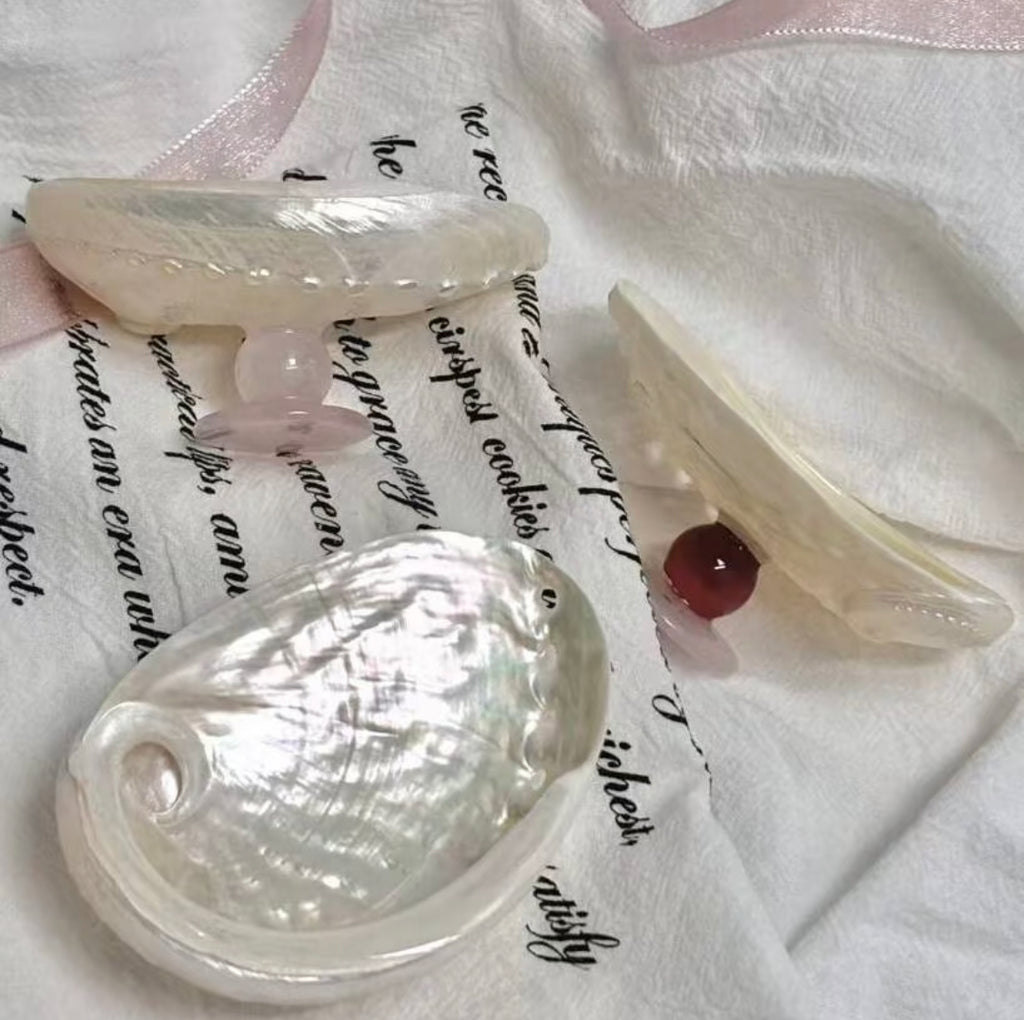 PearlNacre Crystal Cup – Handcrafted White Abalone Shell & Crystal Base Jewelry Tray