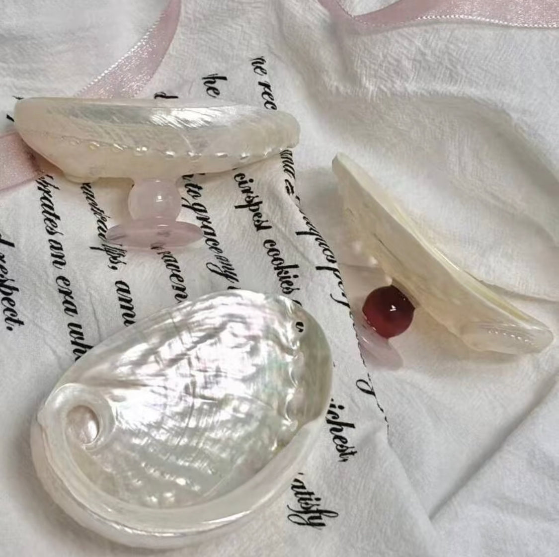 PearlNacre Crystal Cup – Handcrafted White Abalone Shell & Crystal Base Jewelry Tray