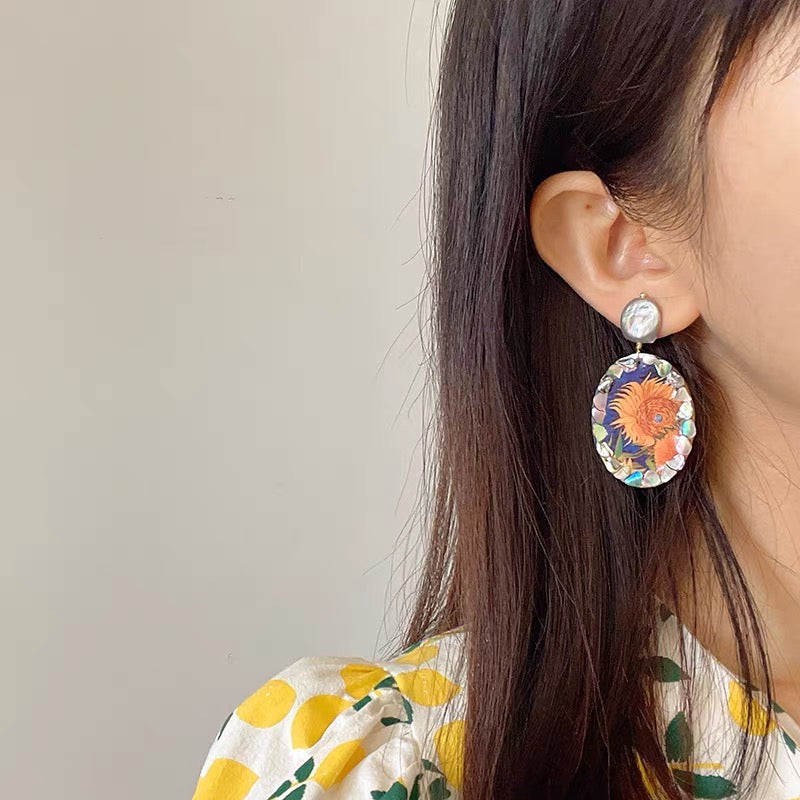 Gallery Muse Shell Earrings