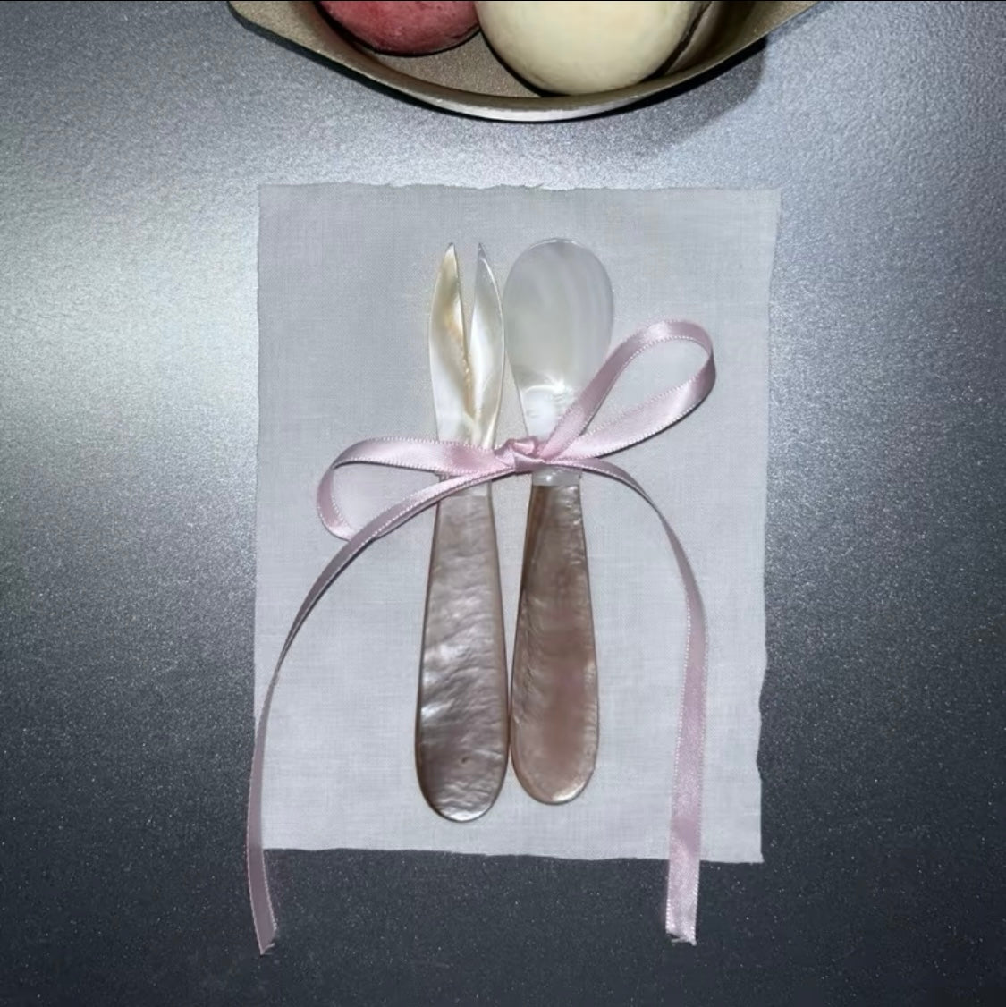 RoséShell Duo – Handcrafted Freshwater & Mississippi Pink Shell Spoon & Fork Set