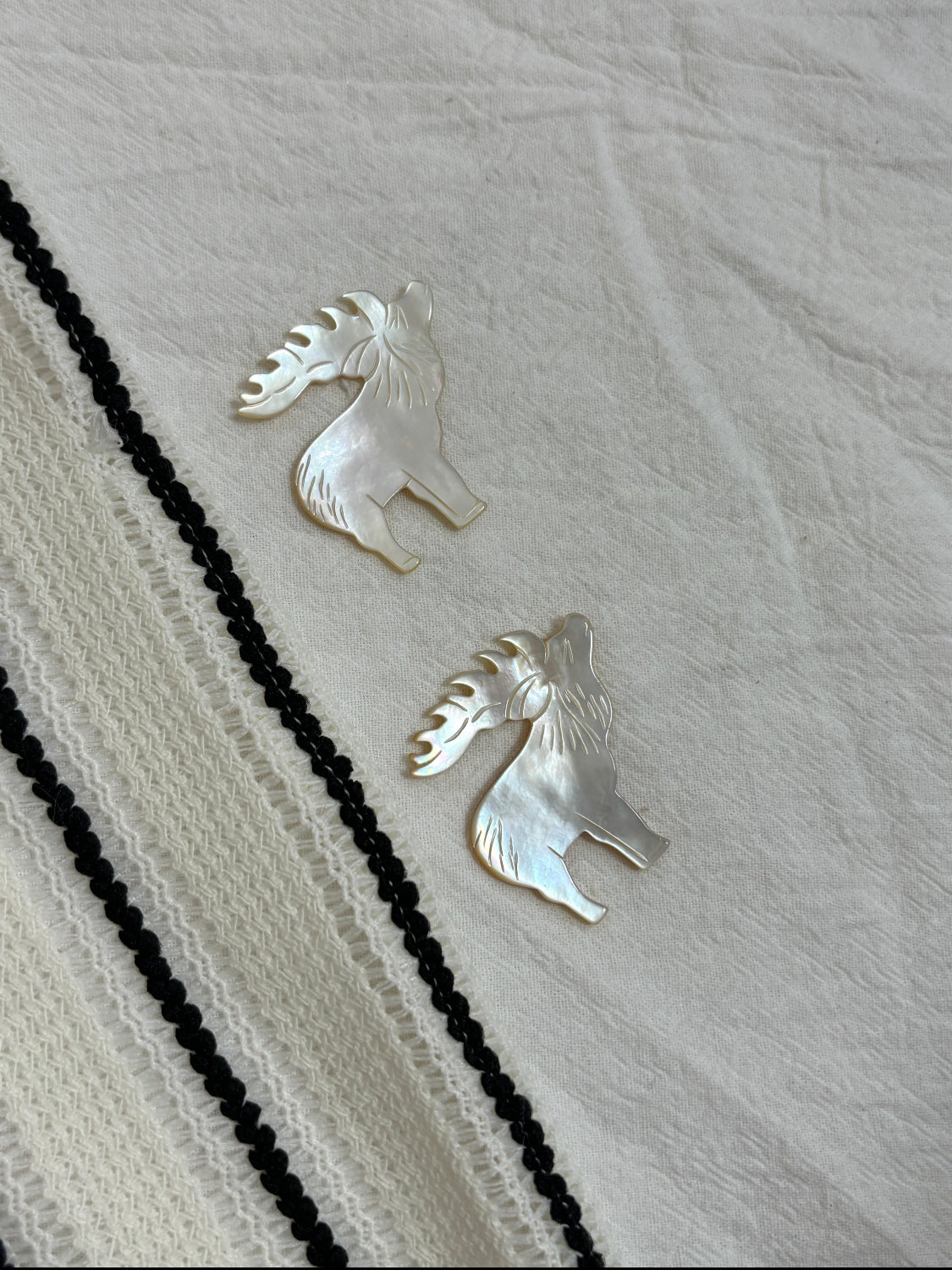 Reindeer Shell Charm – Natural Yellow Butterfly Shell Accent
