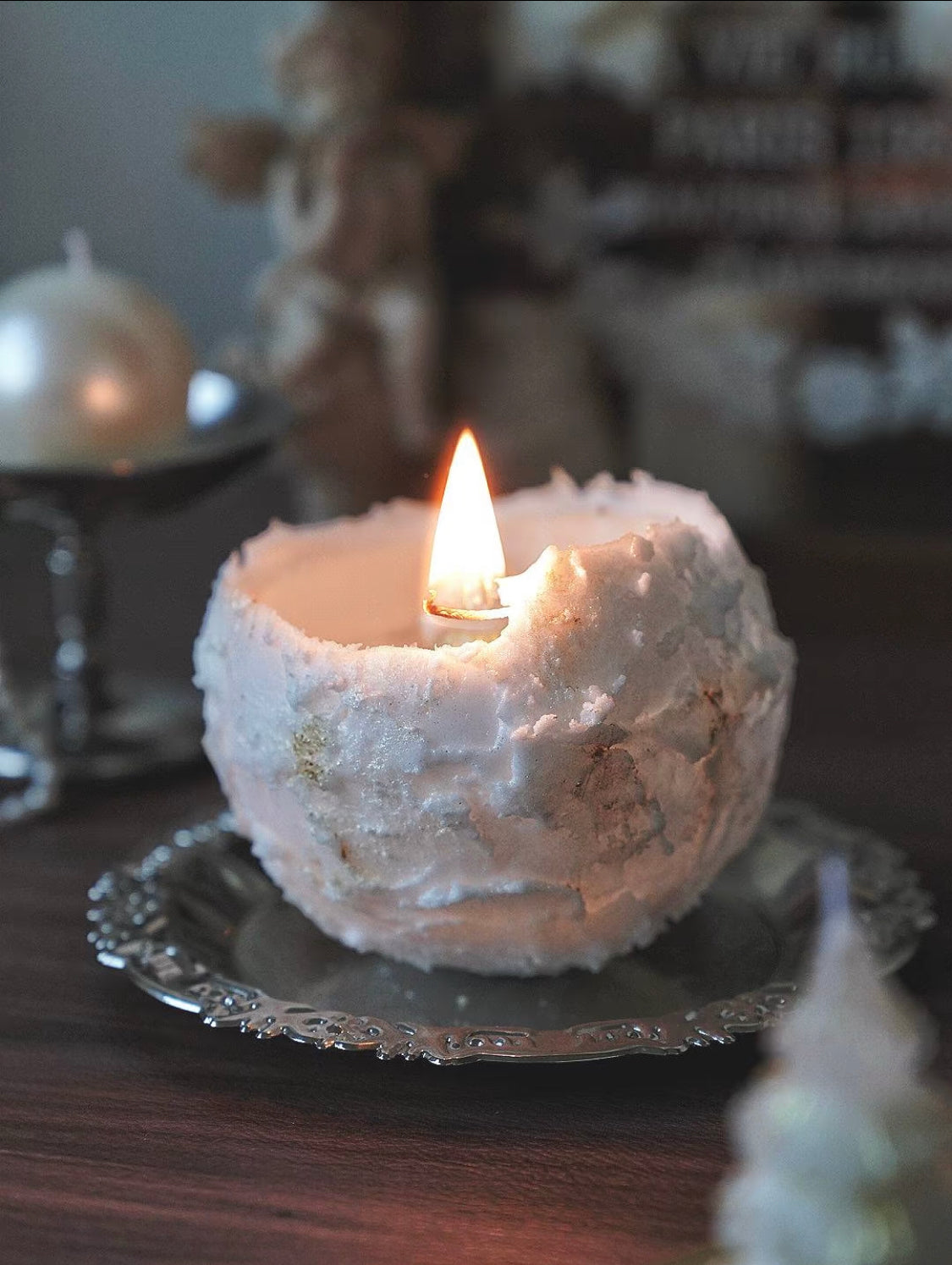 Snowy Secret Christmas Candle | Rotating Snowball