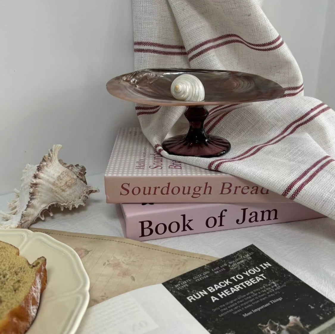 VioletNacre Pedestal Dish – Handcrafted Pink-Purple Mussel Shell Tray