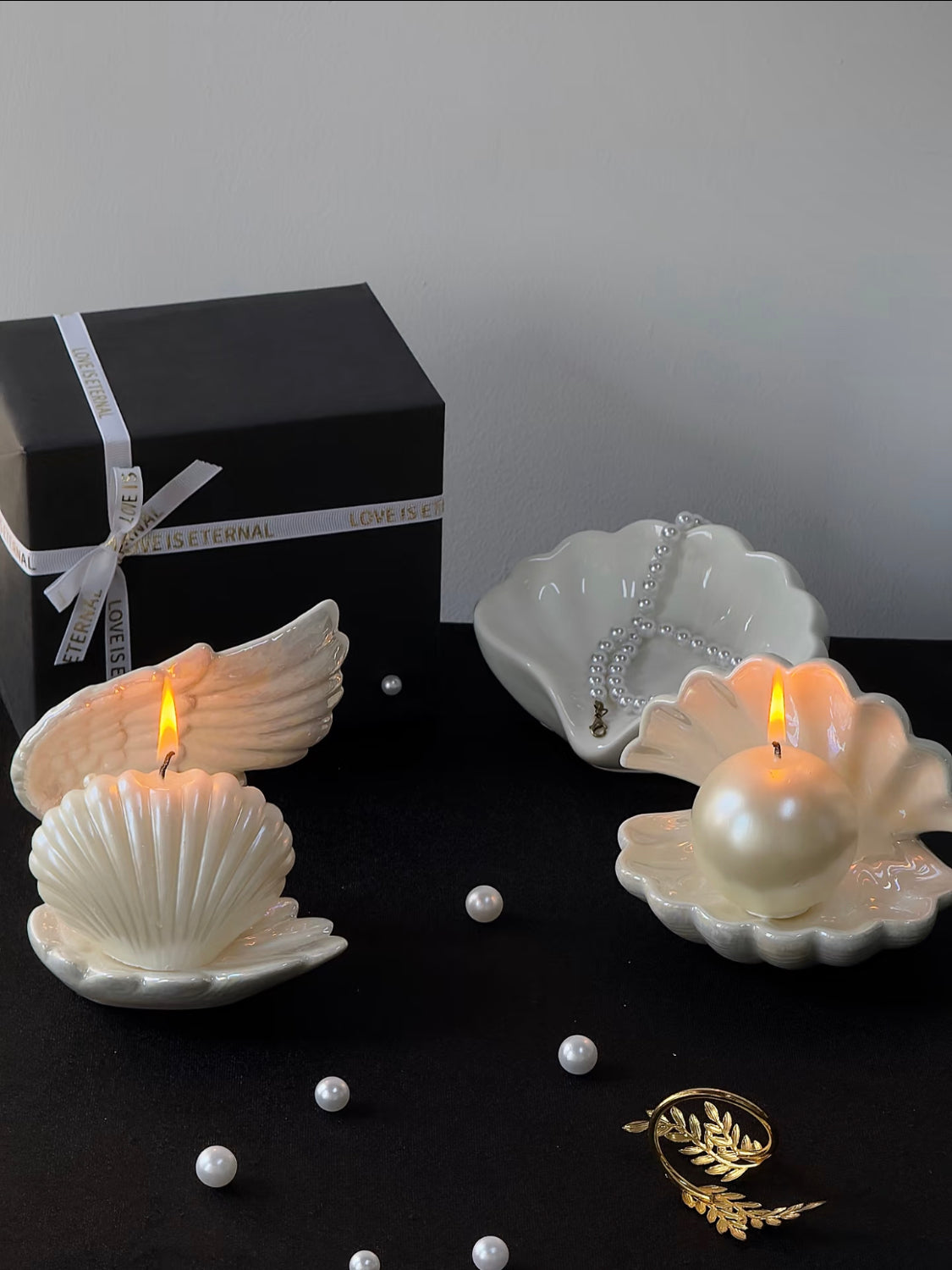 Pearl & Seashell Ceramic Candle Gift Set