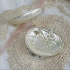 PearlNacre Crystal Cup – Handcrafted White Abalone Shell & Crystal Base Jewelry Tray