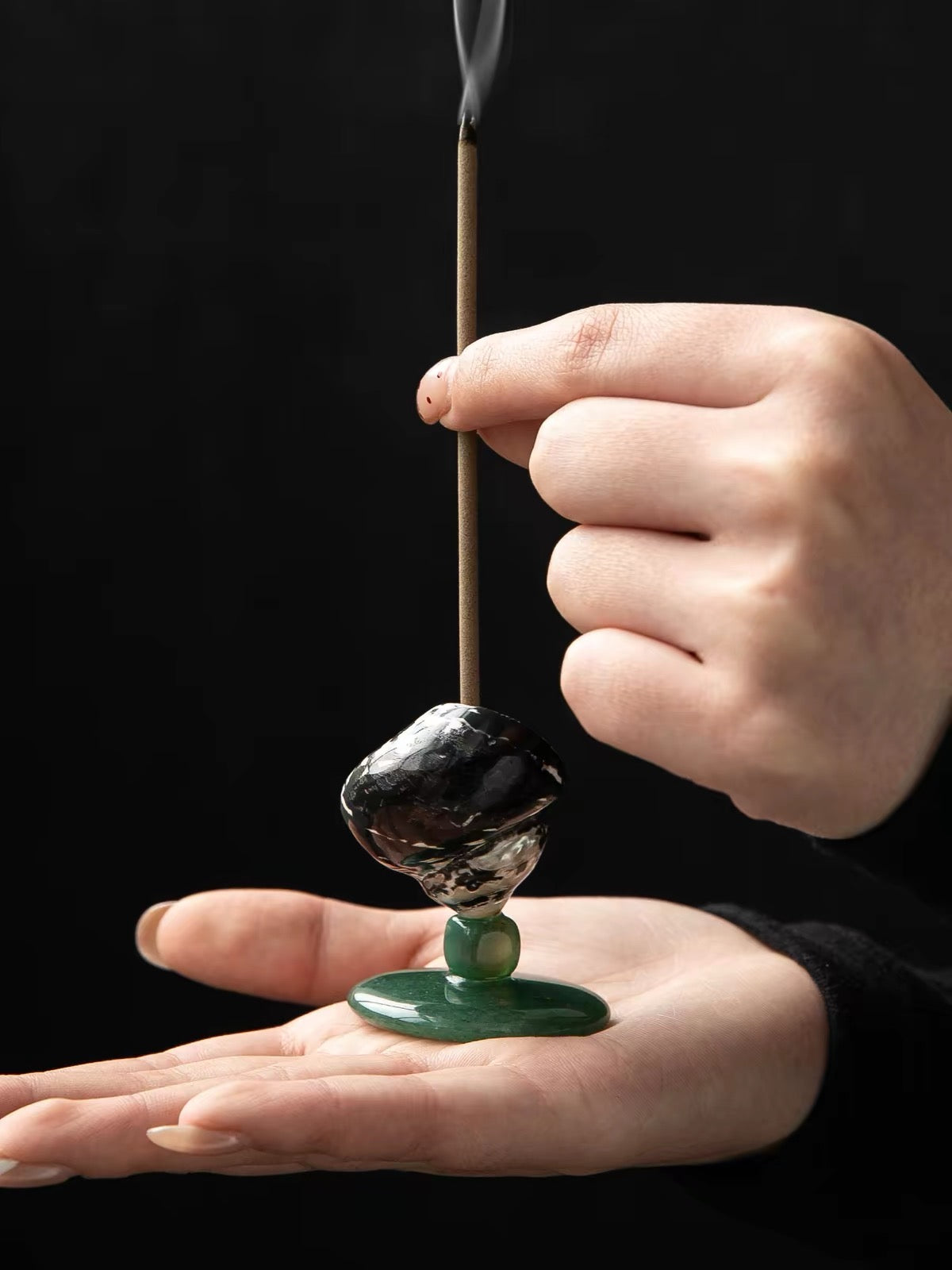 Stone Tide Seashell Incense Holder