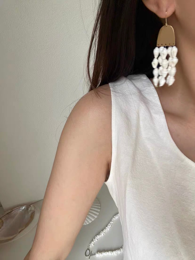 ShellCascade Earrings – Handcrafted Natural Sea Shell & Gold-Plated Copper Geometric Dangle Earrings